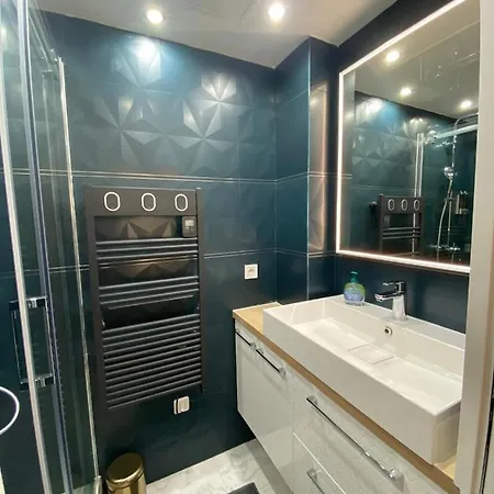 Beautiful Mini Loft Near Saint-lazare 3*