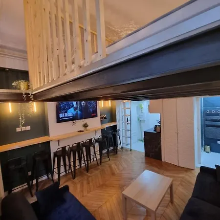 Beautiful Mini Loft Near Saint-lazare Apart Otel *