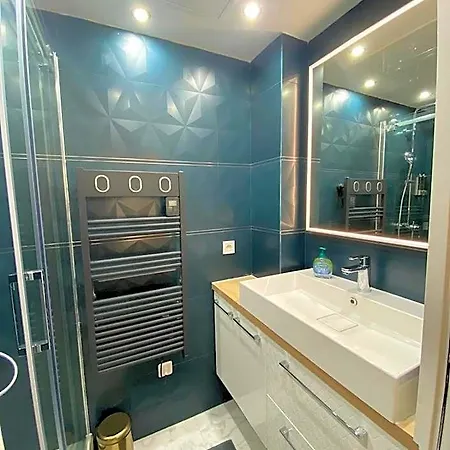 Beautiful Mini Loft Near Saint-lazare