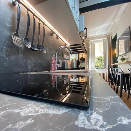 Beautiful Mini Loft Near Saint-lazare Paříž